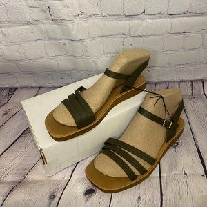 CHINESE LAUNDRY sandals OLIVE GREEN SIZE 8.5